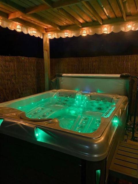 Gite Du Vieux Saule 1 Gite Avec Spa Privatif Pour 2 Personnes 1 Suite Familiale Sans Spa Vieil-Hesdin Kültér fotó